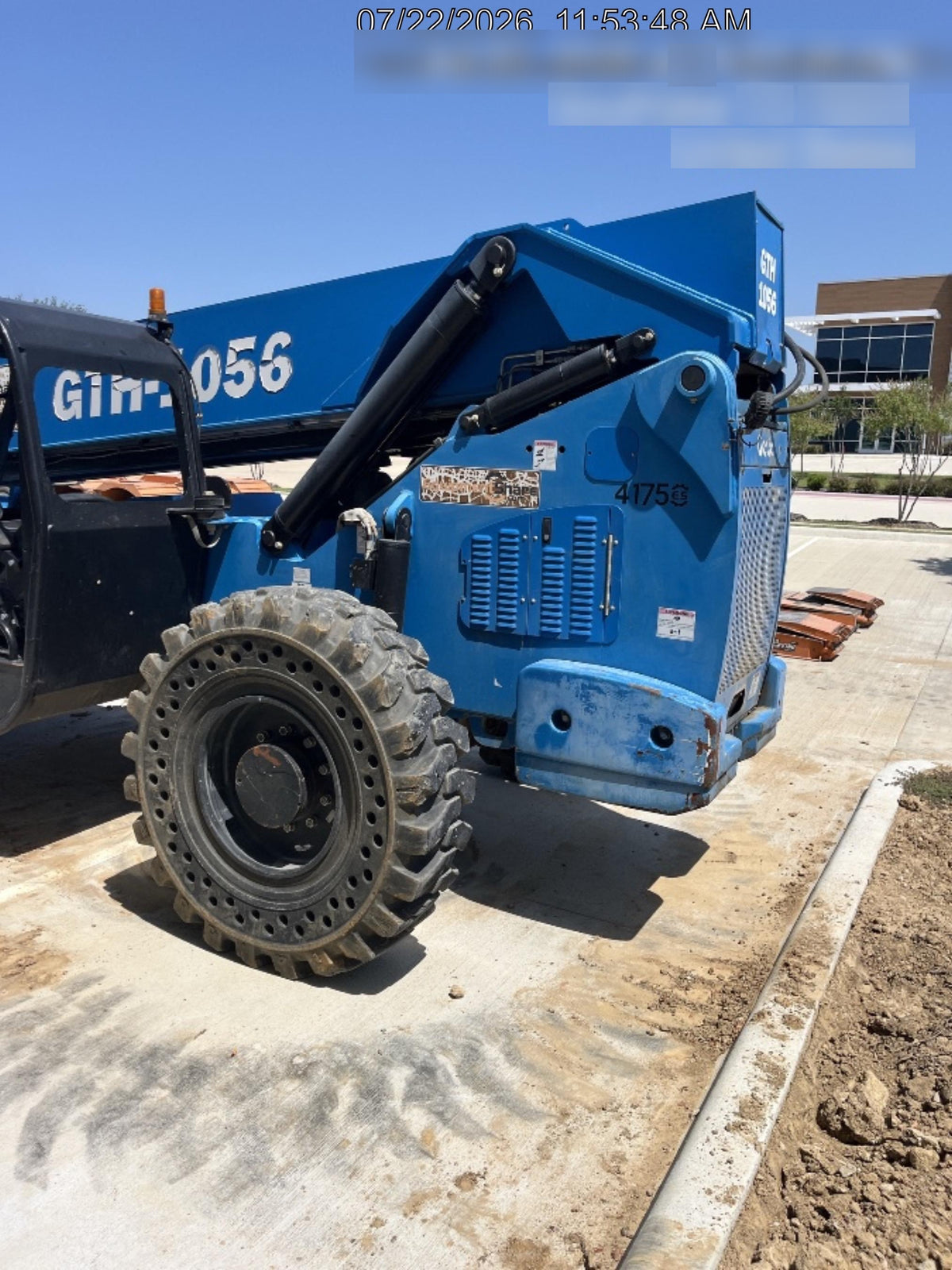 2017 GENIE GTH-1056