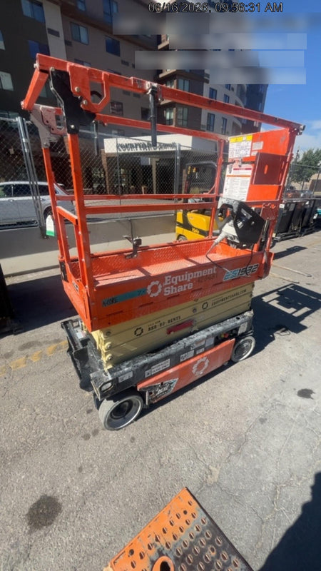2024 JLG ES1932
