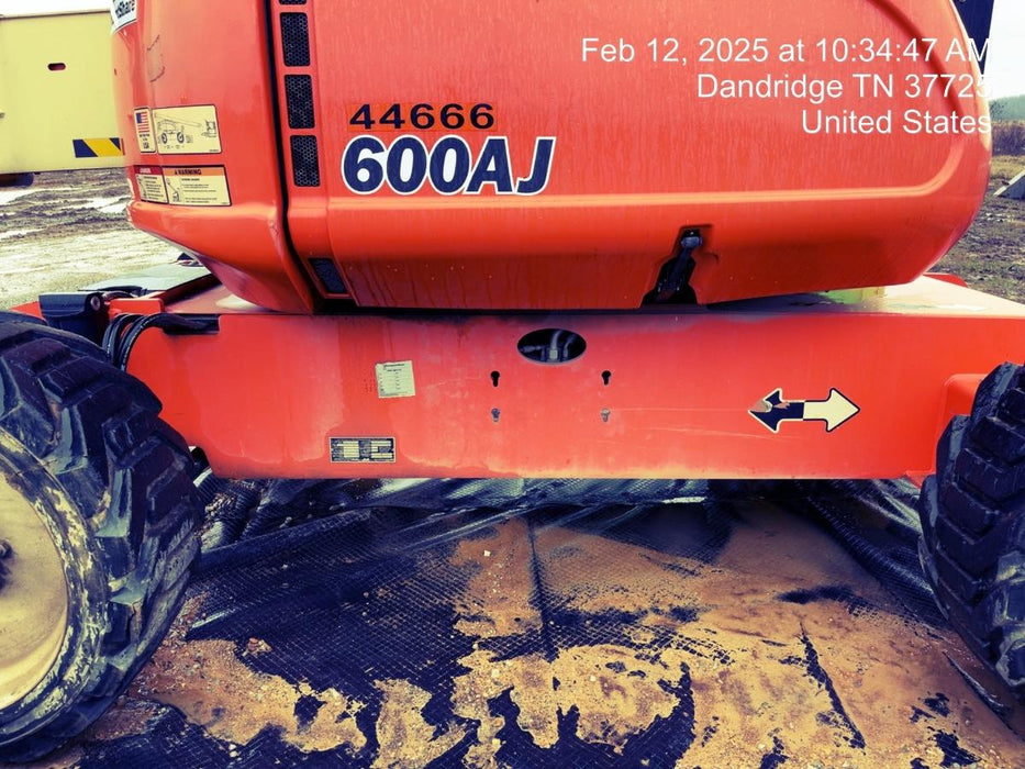 2019 JLG 600AJ