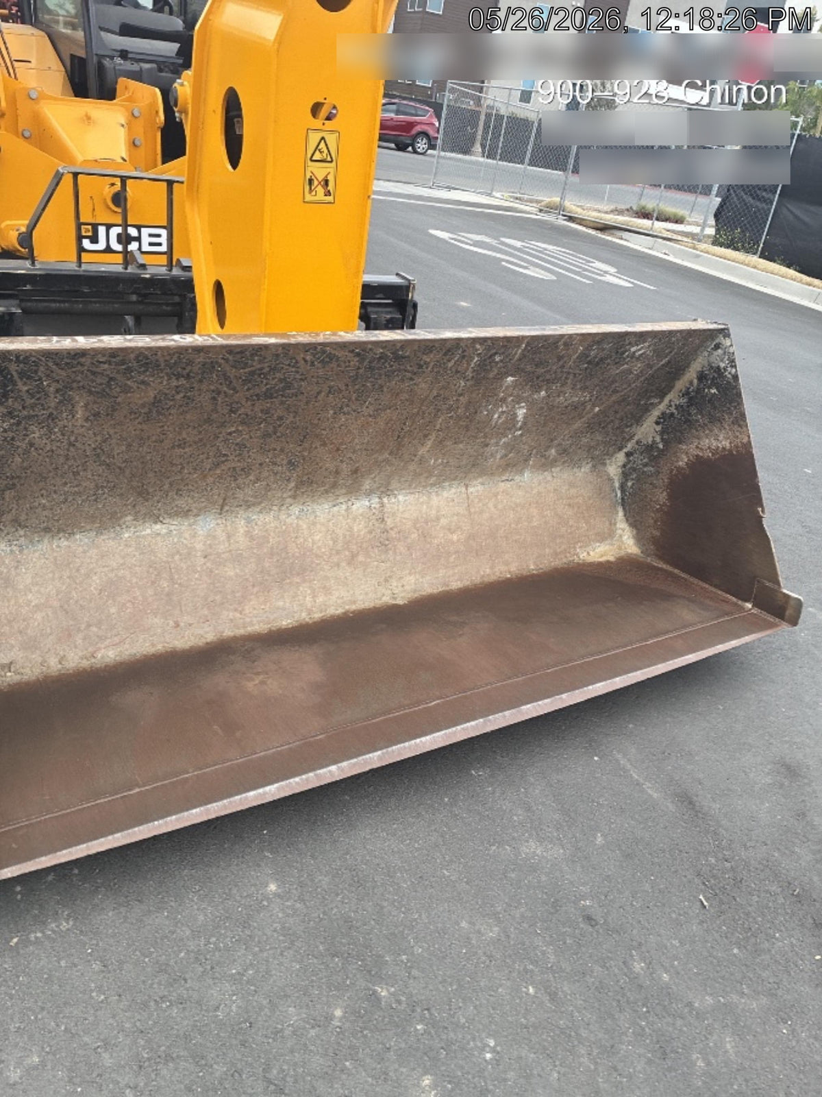 2022 JLG 1001100823