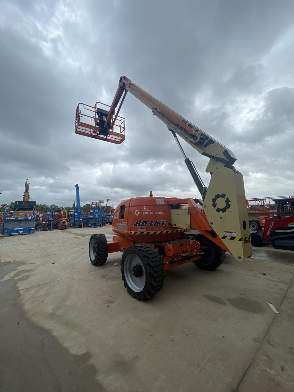 2022 JLG 600AJ