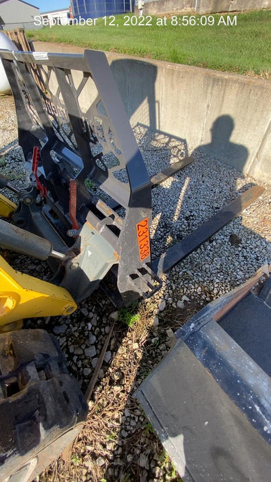 2022 PALADIN 48" Pallet Forks - Paladin