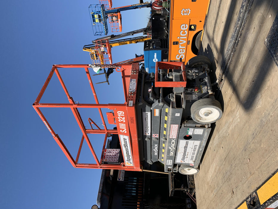 2019 Skyjack SJIII-3219 Standard Options, Trojan Batteries