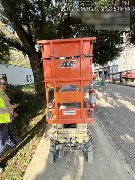 2021 JLG ES1932