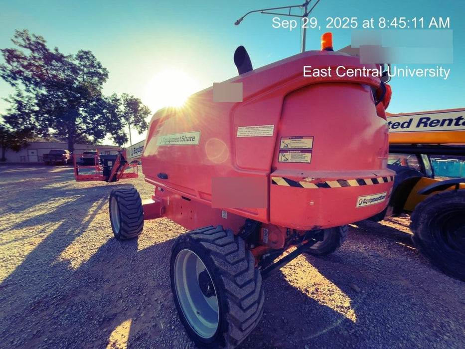 2020 JLG 660SJ