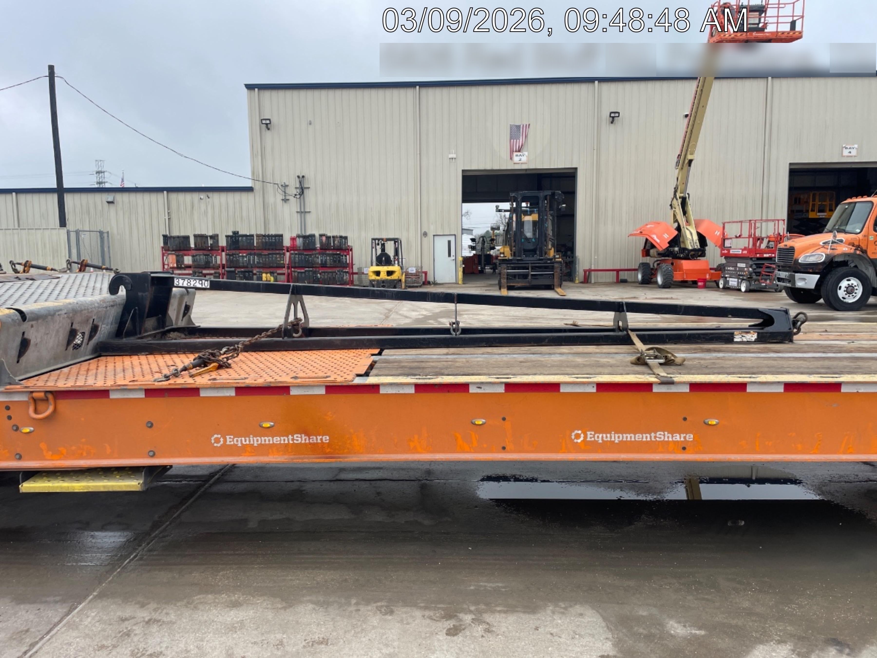 2023 JLG 1001275852
