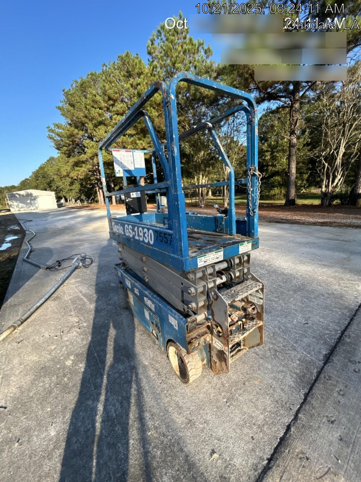 2017 Genie GS-1930 Genie GS-1930 Lift w/Fixed Rail and Chain Entry