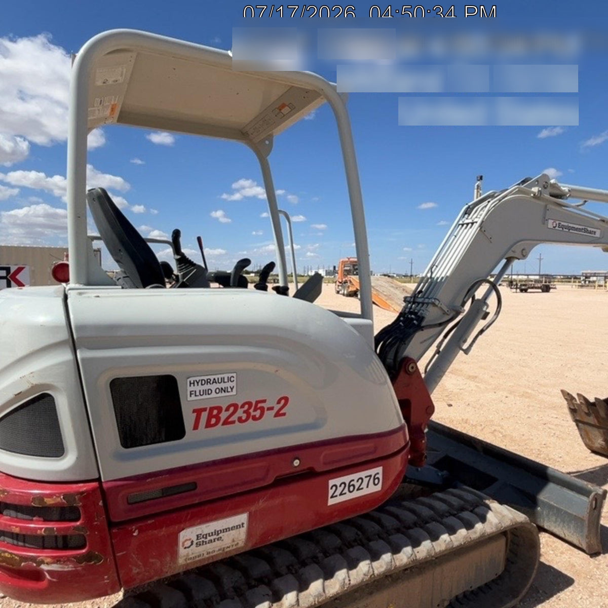2022 TAKEUCHI TB235-2R