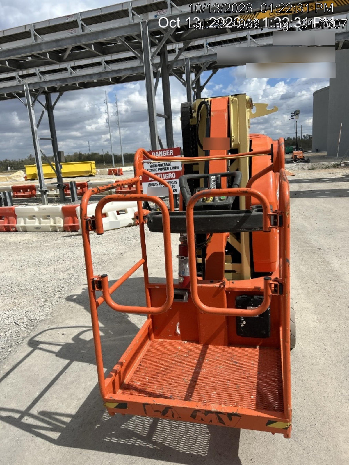2022 JLG 26E