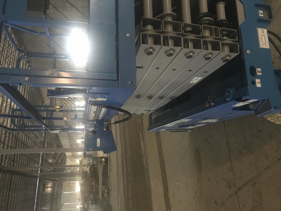 2019 Genie GS-4047 Folding rails with half height swing gate