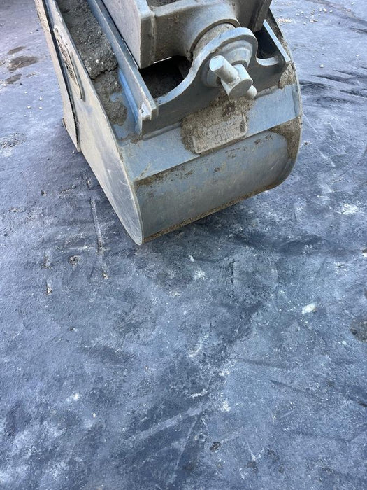 2023 SOLESBEE 24" Bucket, Tooth, Mini Excavator - Solesbee