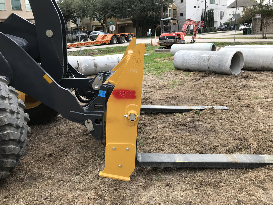 2020 JOHN DEERE 96" Loader Fork Carriage - John Deere