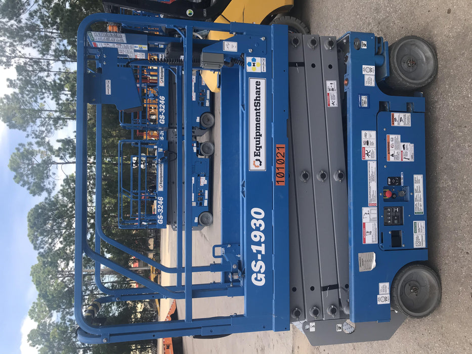 2020 Genie GS-1930 Fixed rails with chain entry gate - Pre A92.20