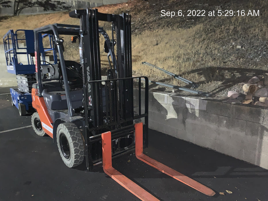 2022 TOYOTA 8FGU25 LP w/ Scale