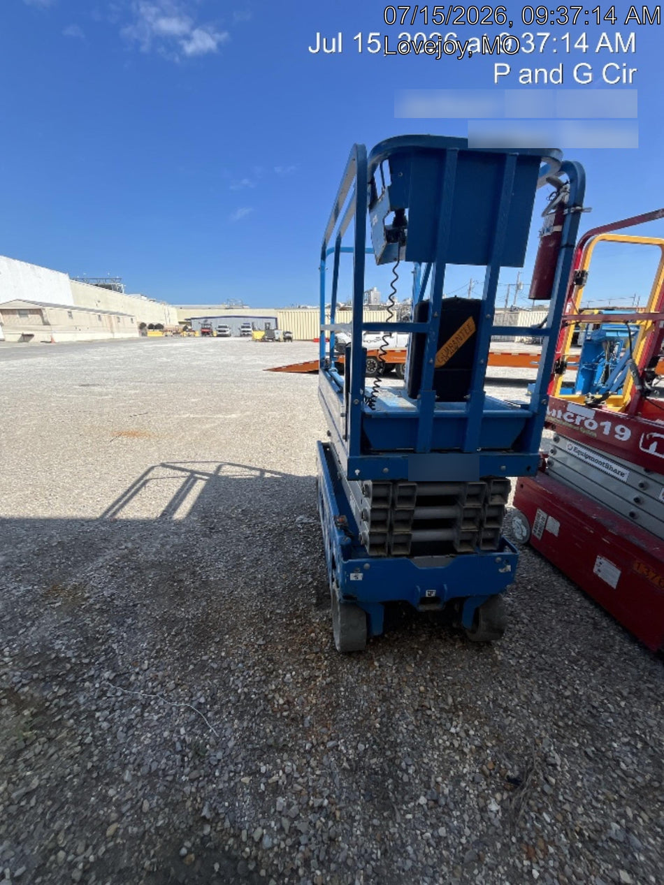 2019 Genie GS-1930 Fixed rails with chain Entry