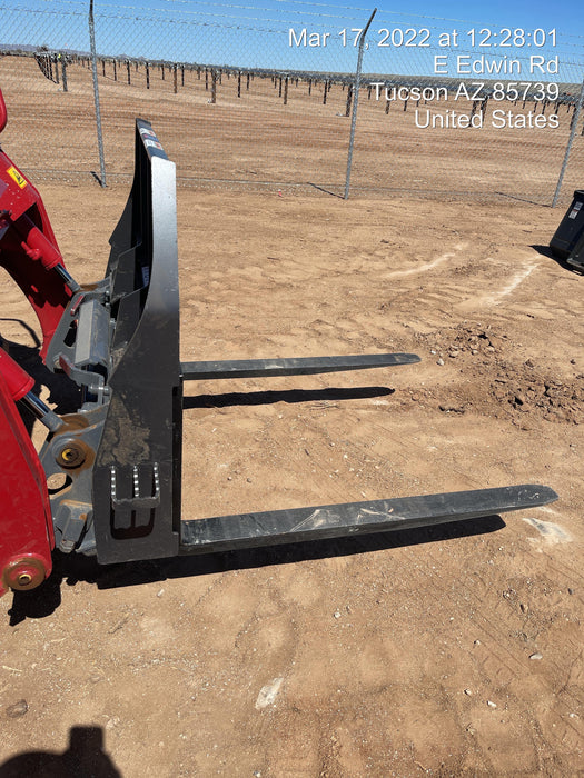 2021 PALADIN 48" Pallet Forks - Paladin
