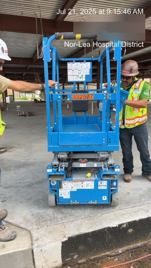 2023 GENIE GS-1432