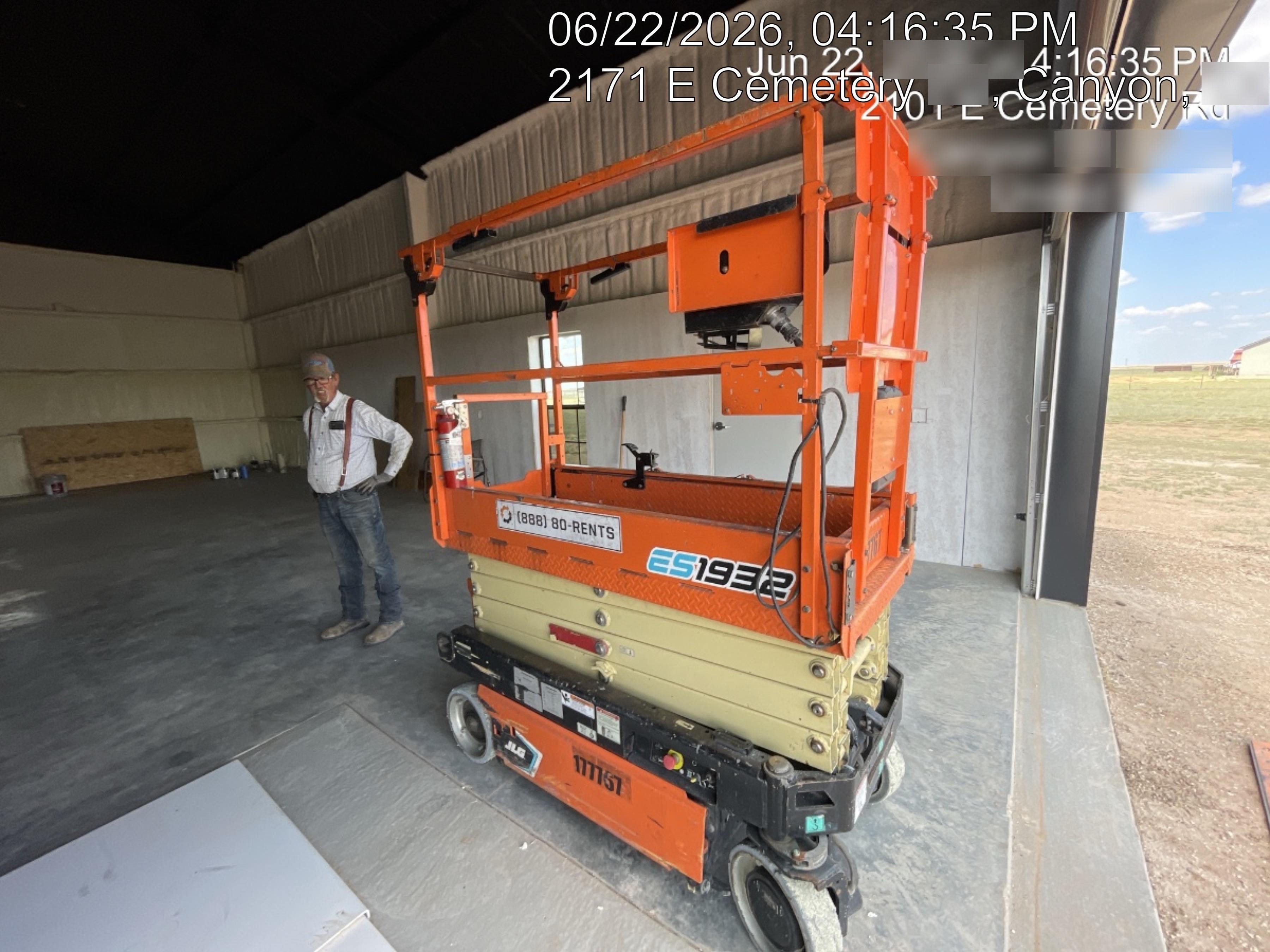 2021 JLG ES1932