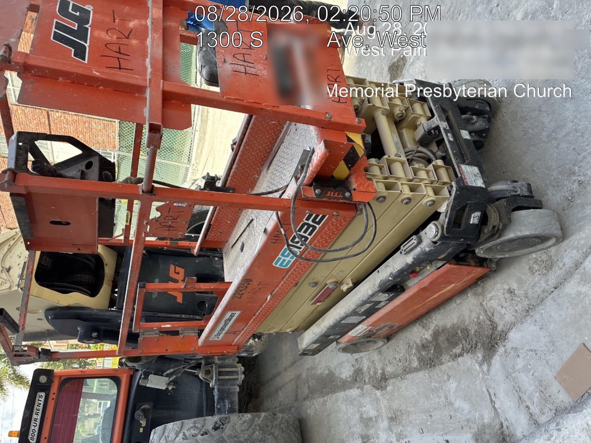 2022 JLG ES1932