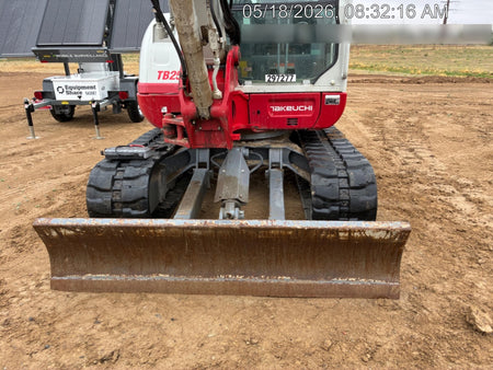 2023 TAKEUCHI TB250-2CR