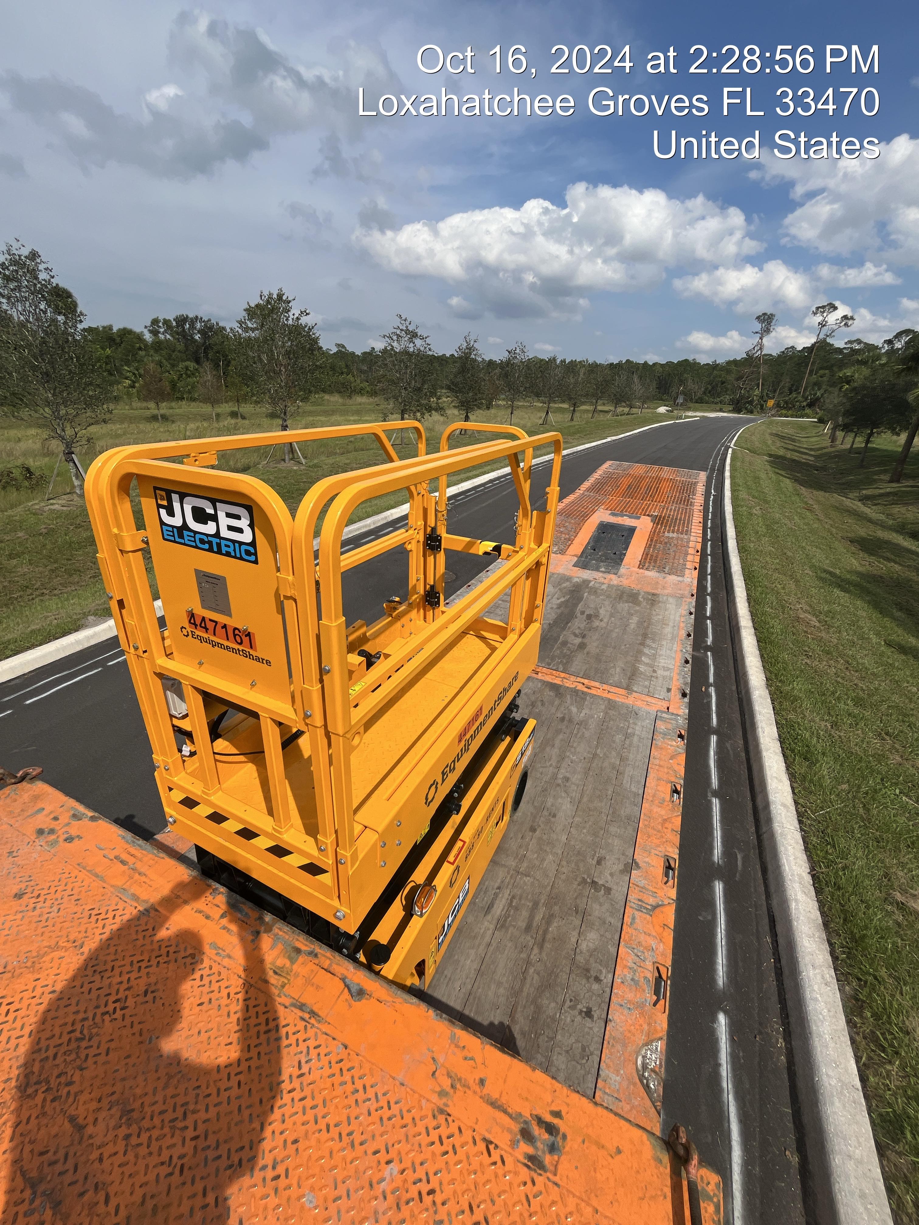 2024 JCB S1932E