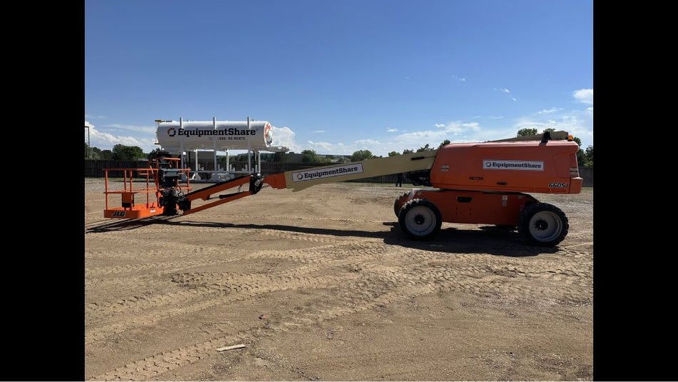 2020 JLG 660SJ