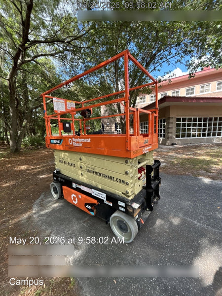 2025 JLG ES3246