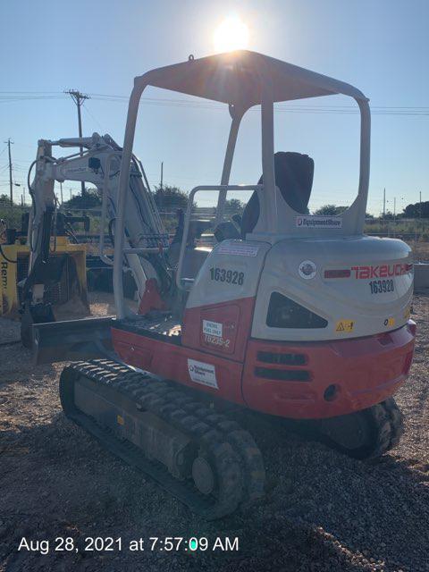 2021 TAKEUCHI TB235-2R