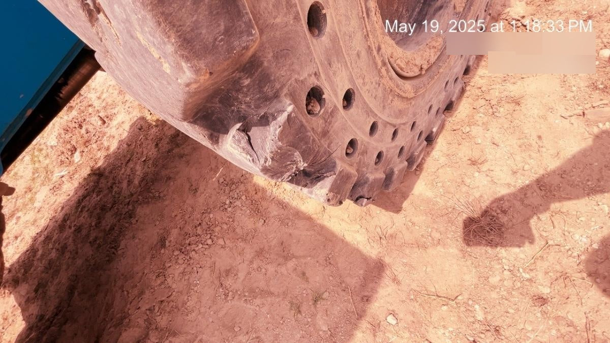 2017 Genie GTH-1056 Genie GTH1056, Solid Tires, 60" carriage, Open ROPS