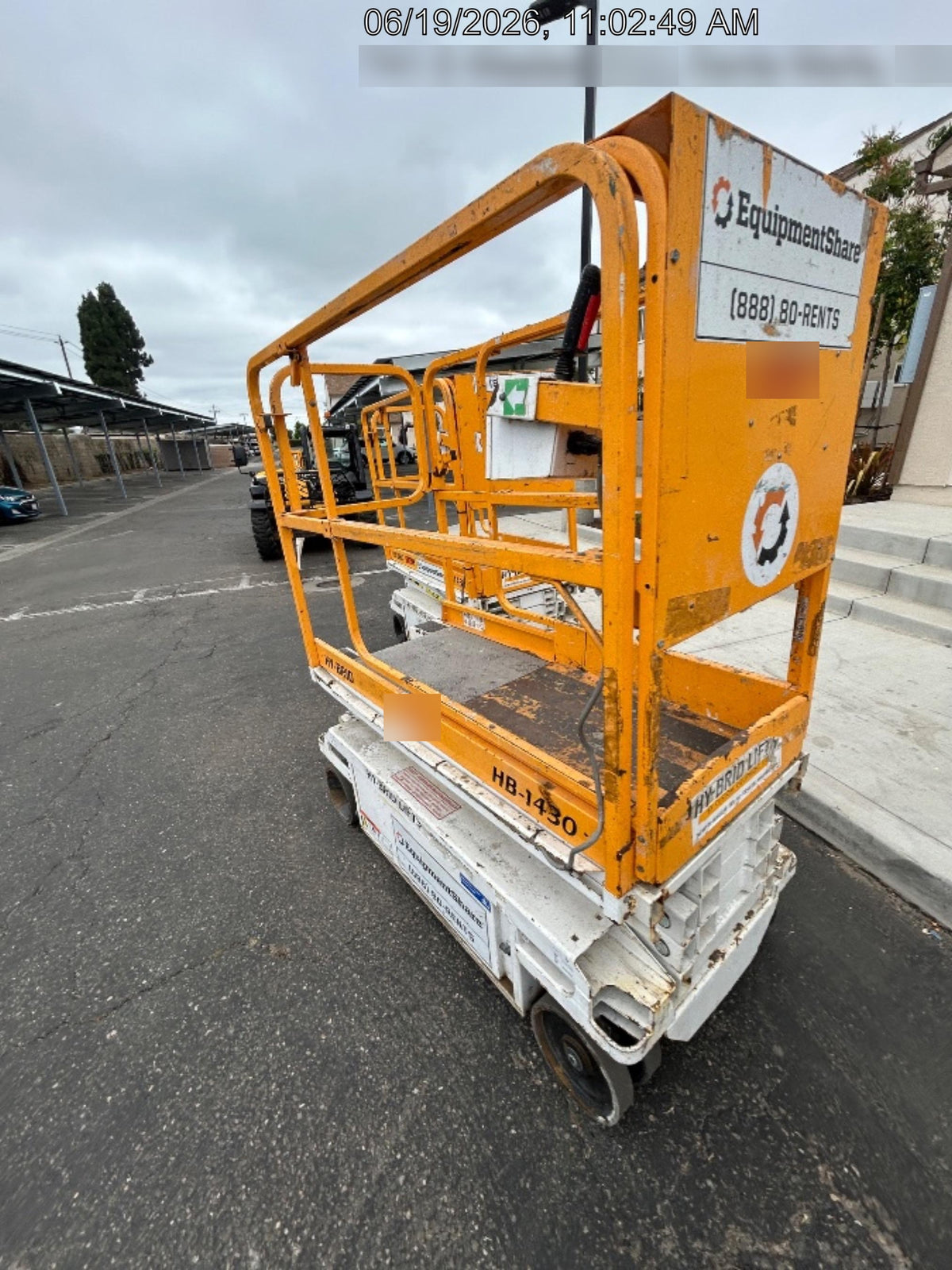 Custom Equipment HB-1430 <ul>
 <li>Hy-Brid Scissor Lift</li>
  <li>Platform capacity up to 670 lbs.</li>
  <li>Working height up to 20 ft</li>
  <li>Weighs under 1,700 lbs.</li>
  <li>Non-marking wheels </li>
</ul>