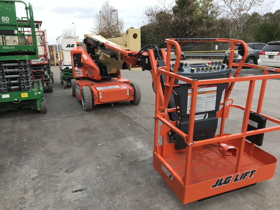 2019 JLG E400AJPN