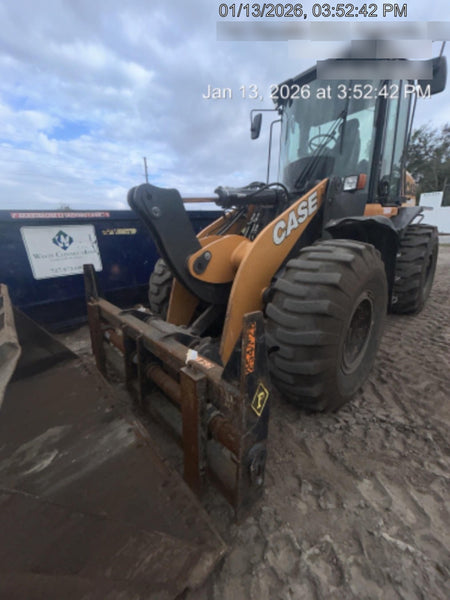 2023 CASE 621G