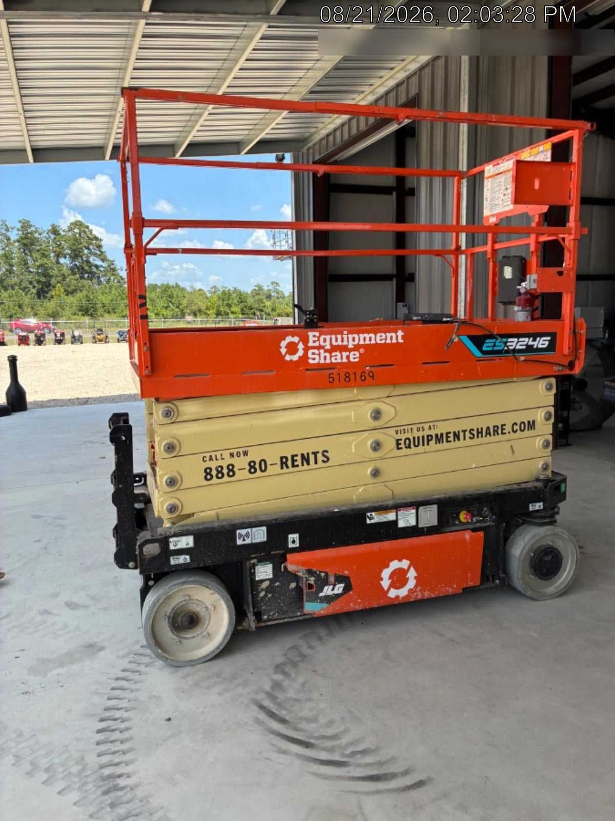 2025 JLG ES3246