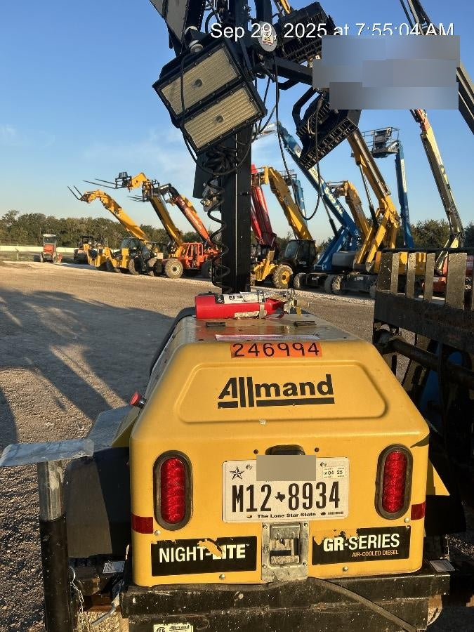 2022 Allmand NLV3GR (4) LED Light Fixture 350W, 23' Vertical Mast, 3kW Prime, Towable, ES Decals, T3