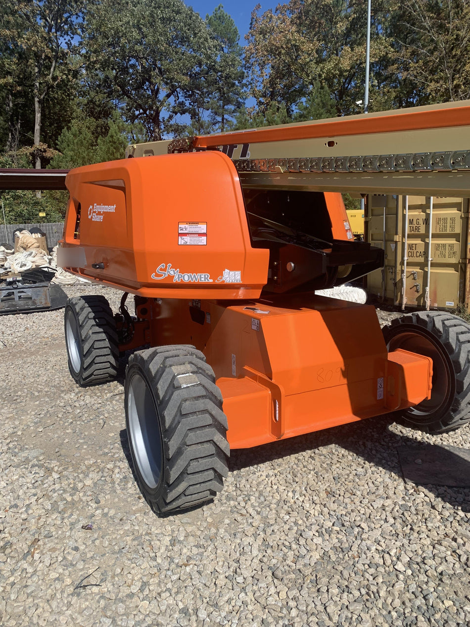 2022 JLG 660SJ