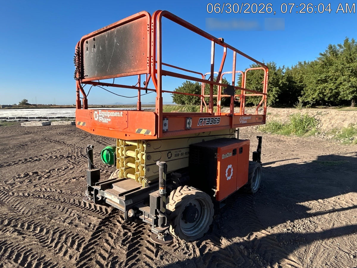 2022 JLG RT3369