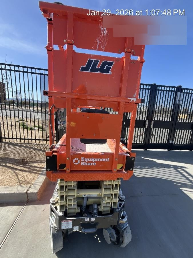 2025 JLG ES1932