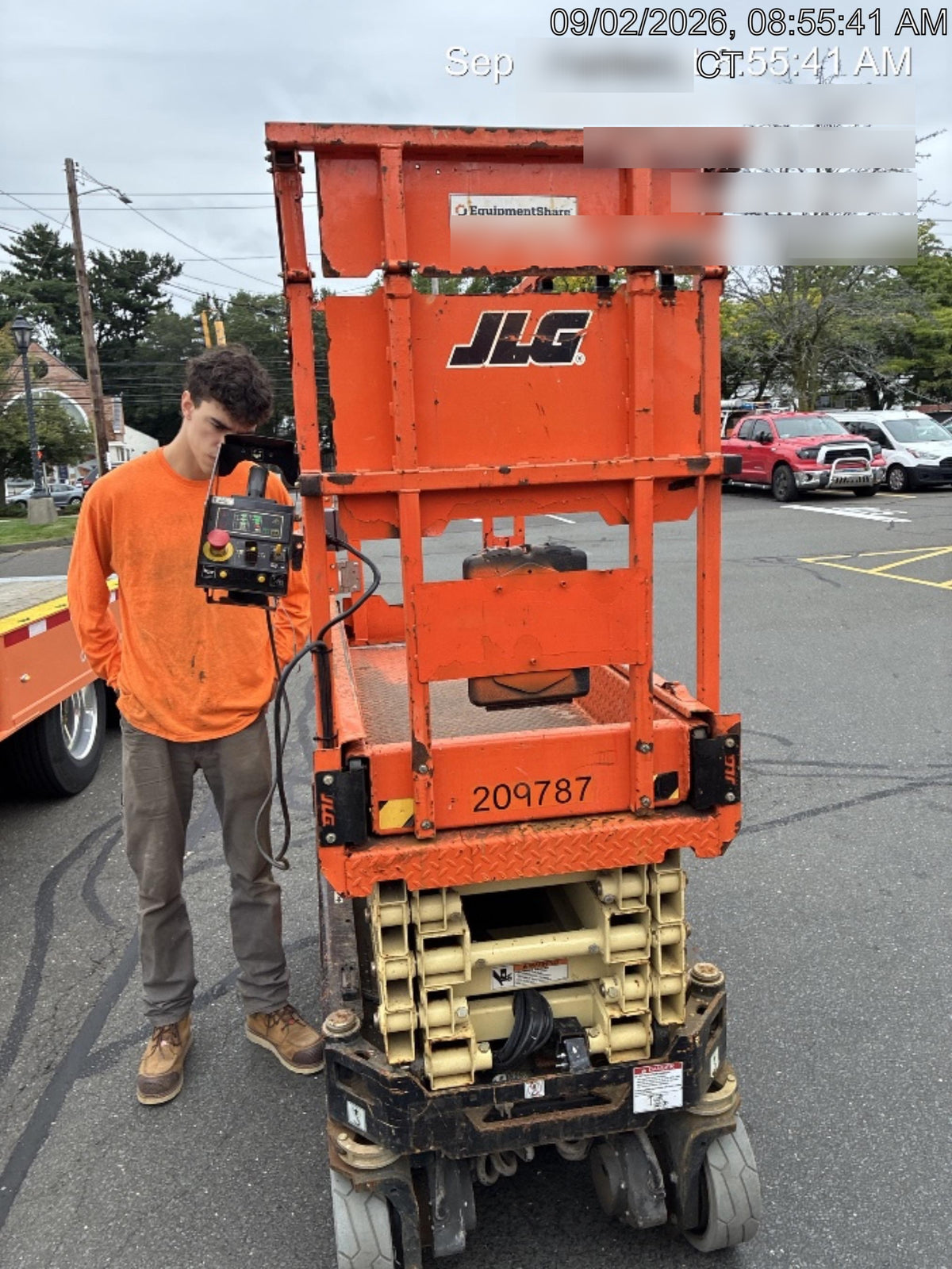 2022 JLG ES1932
