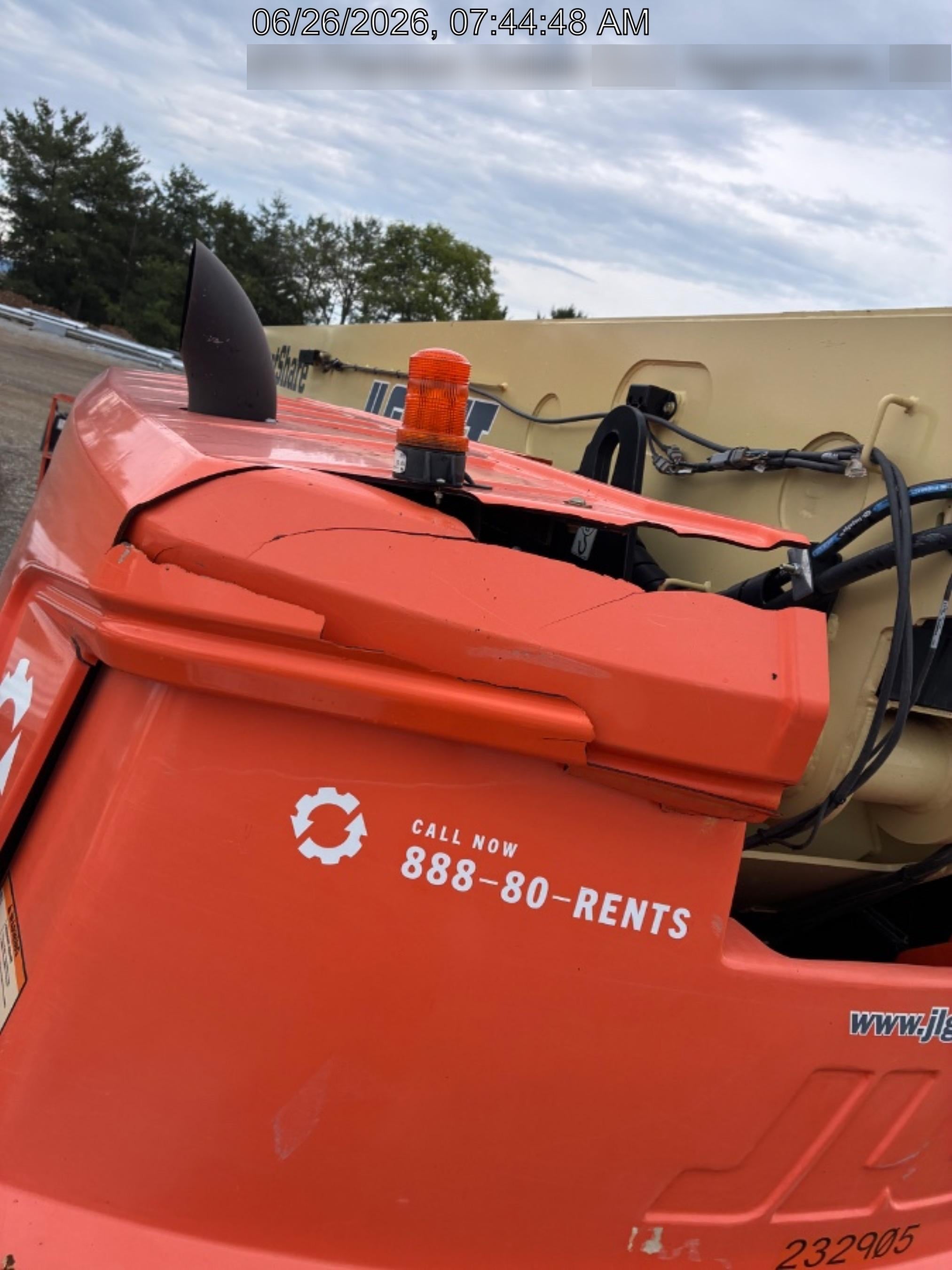 2022 JLG 660SJ