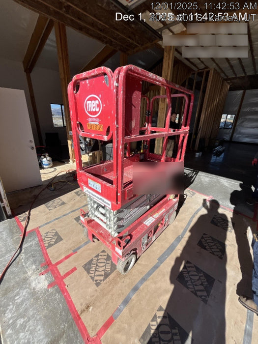 2020 MEC 1330SE Solid NM Tires, Steel Swing out Doors, LCS, Beacon, 900W Invertor