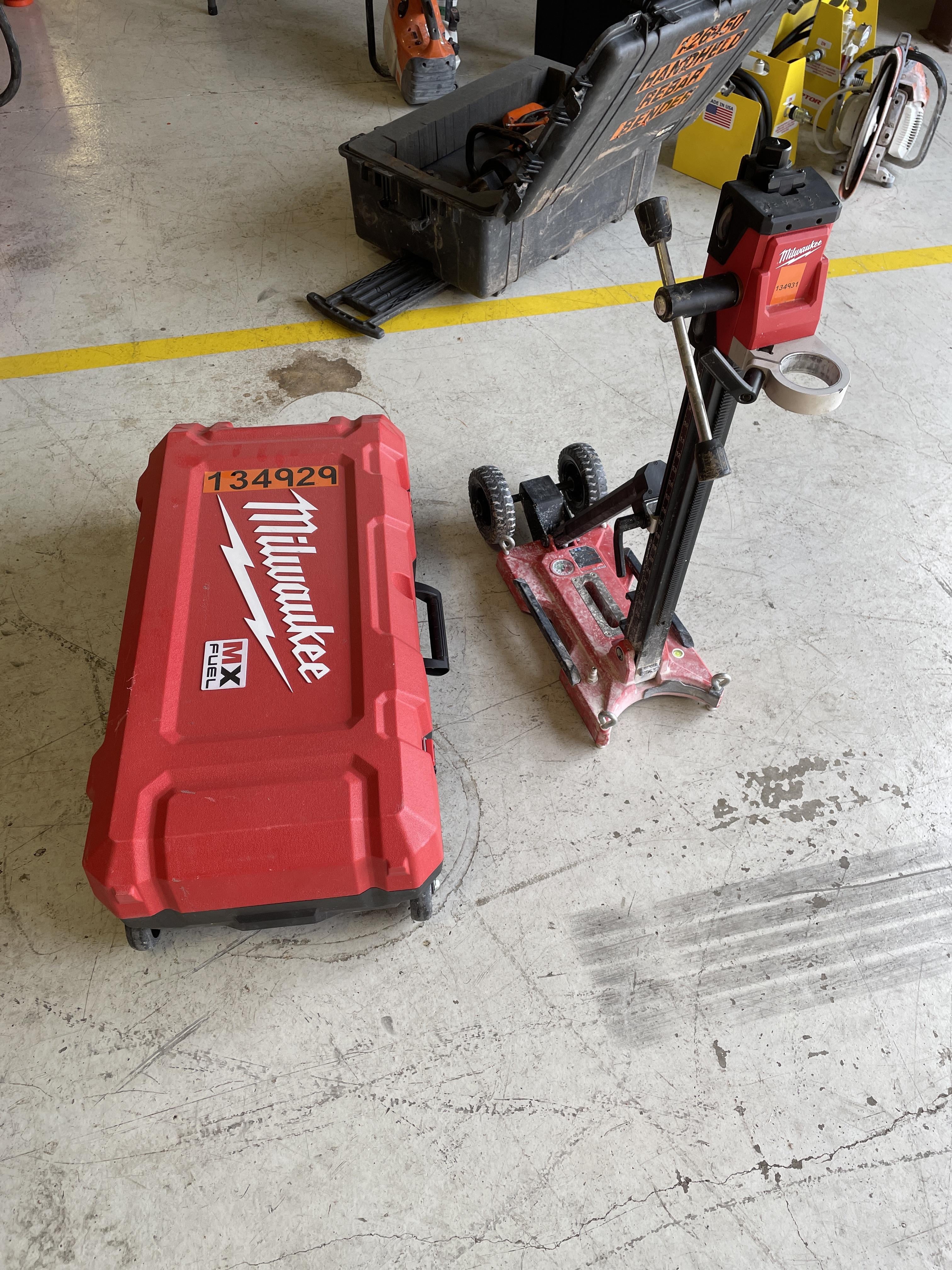 2021 MILWAUKEE MXF301-2CXS