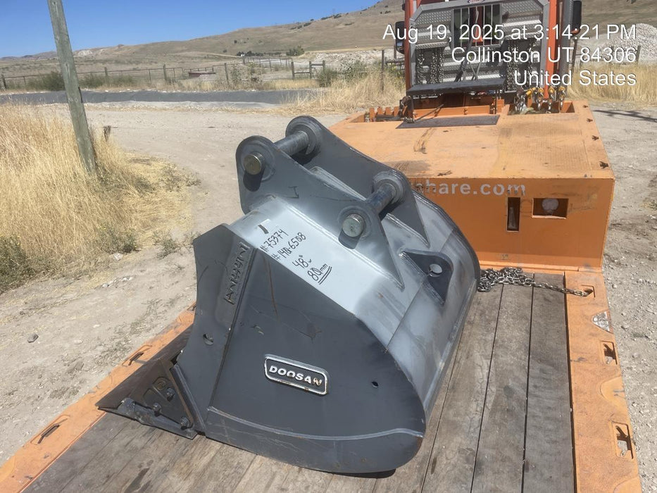 2020 DOOSAN 48" Excavator Bucket