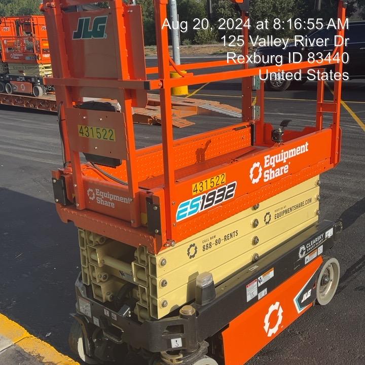 2024 JLG ES1932