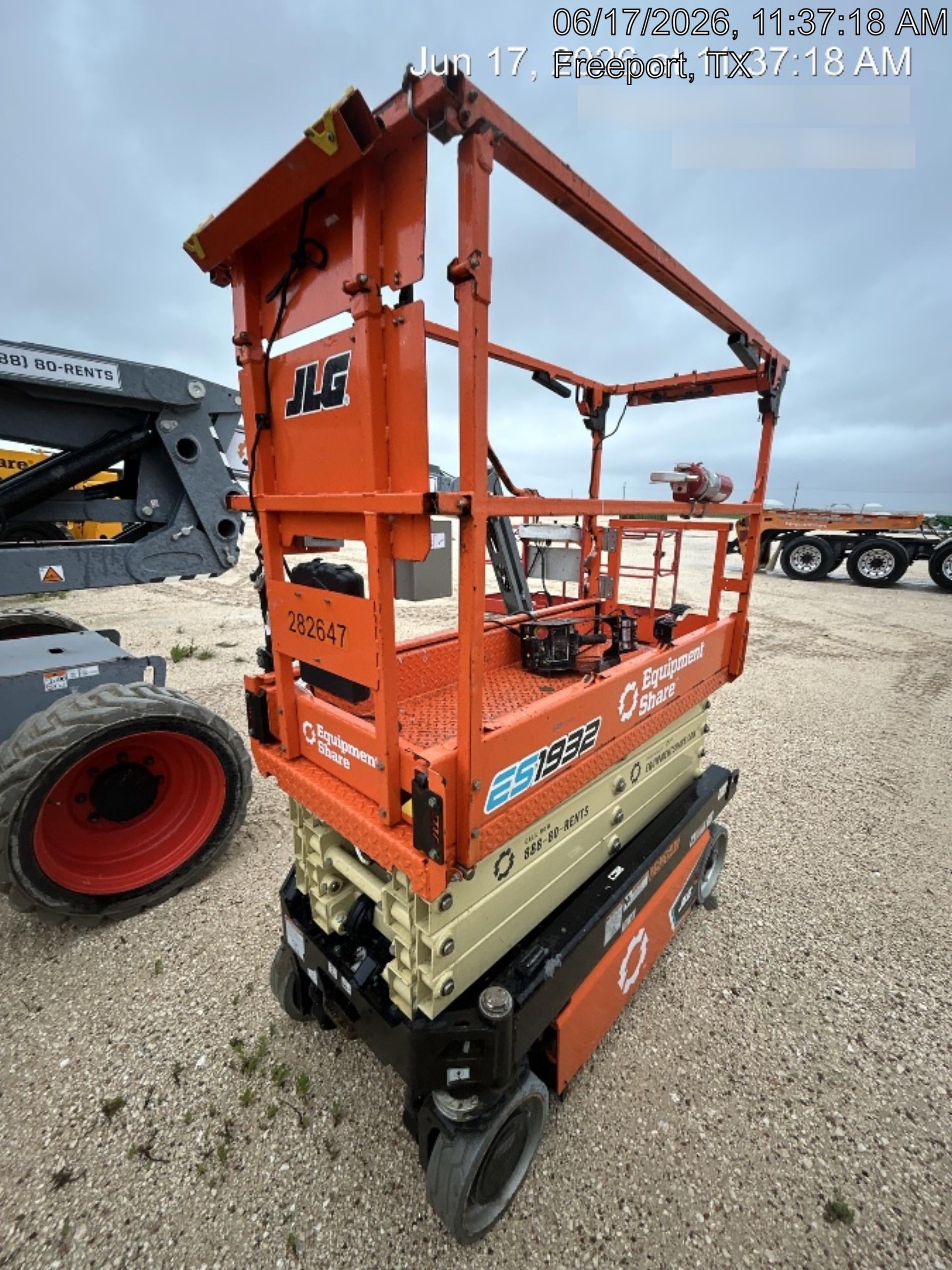 2022 JLG ES1932