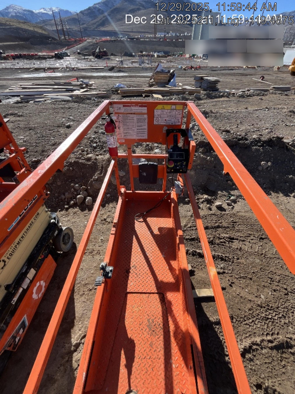 2022 JLG ES2632