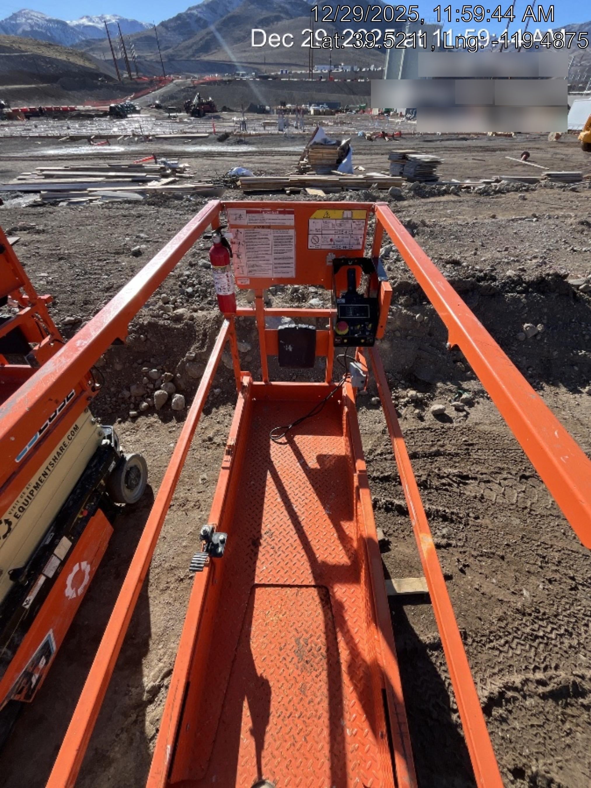 2022 JLG ES2632