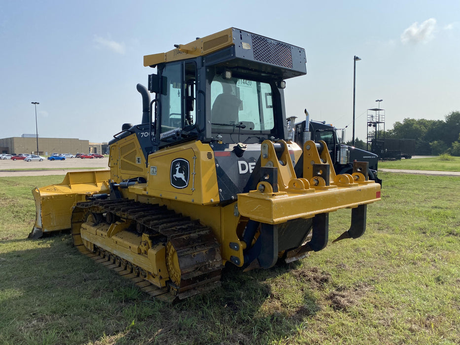 2020 JOHN DEERE 700L