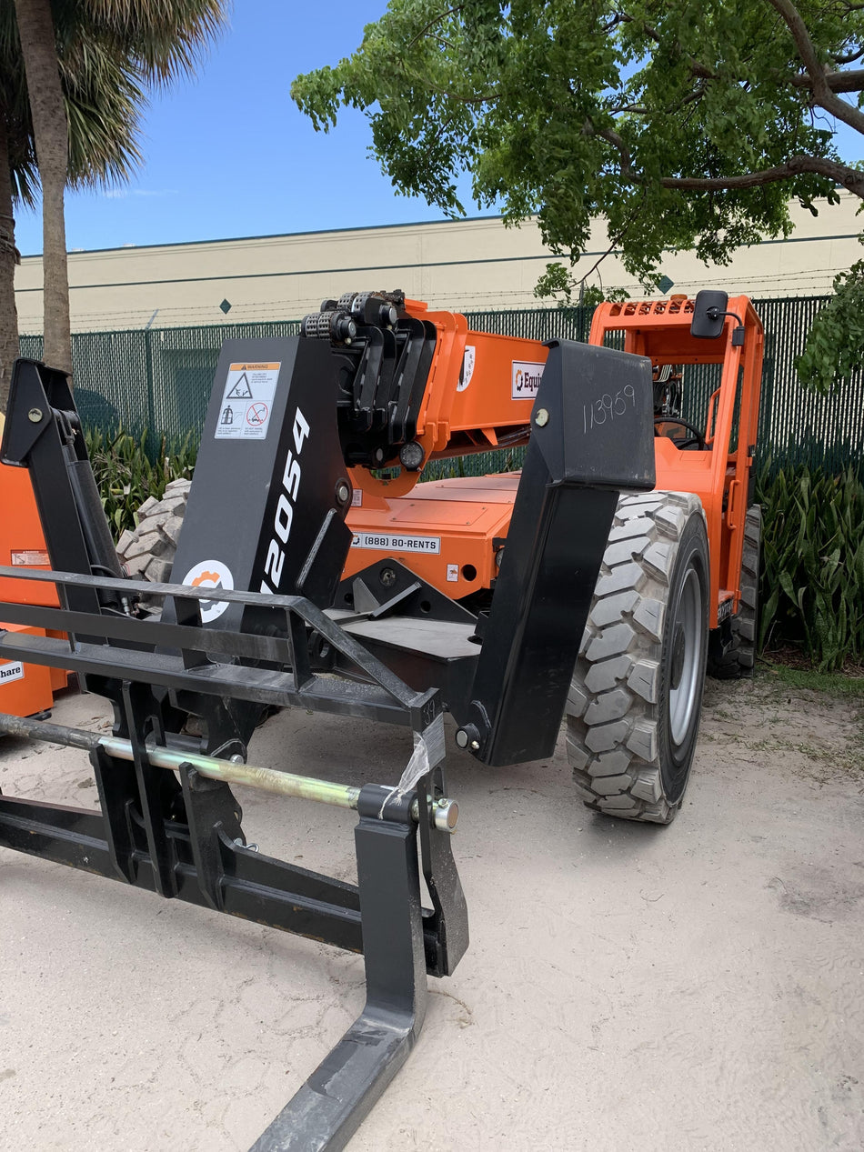 2022 SKYTRAK 12054