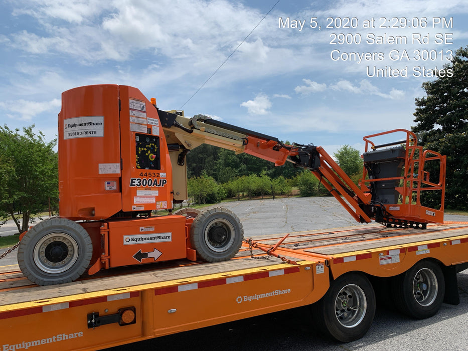 2019 JLG E300AJP