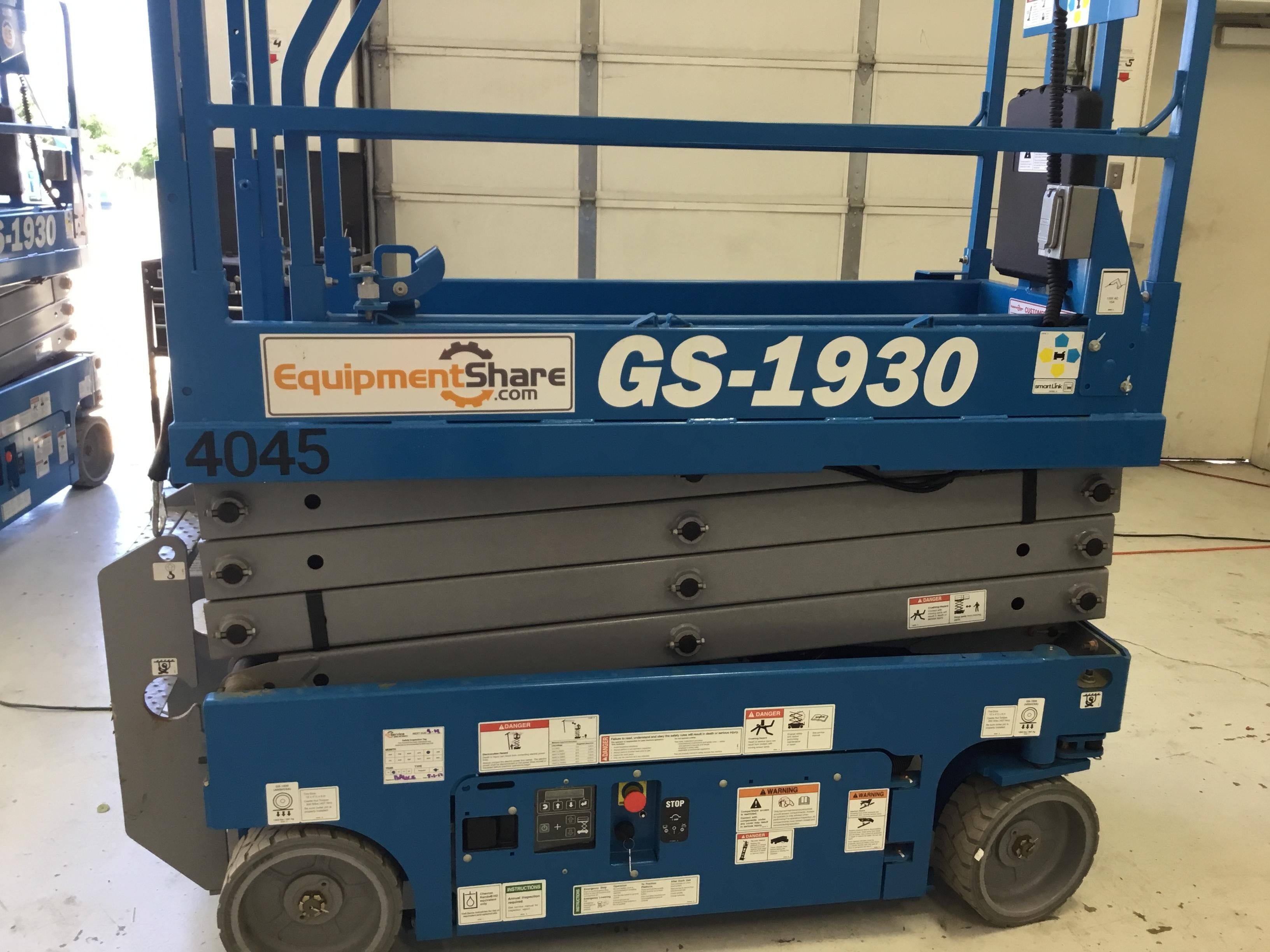 2017 GENIE GS-1930